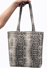 Load image into Gallery viewer, Snakeskin Print Tote Bag
